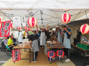 ボランティア　福祉施設　学生