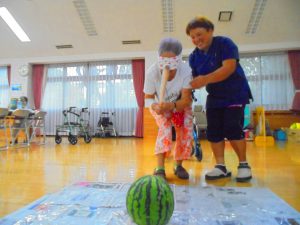 スイカ割り　福祉施設　