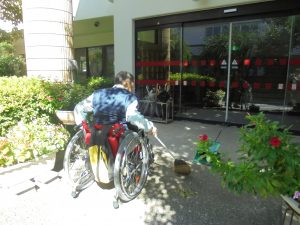 ボランティア　地域　福祉施設　ゴミ拾い