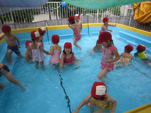待ってました！夏だ！プールだ！