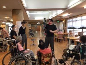 鬼は外、福は内（ハトホーム）